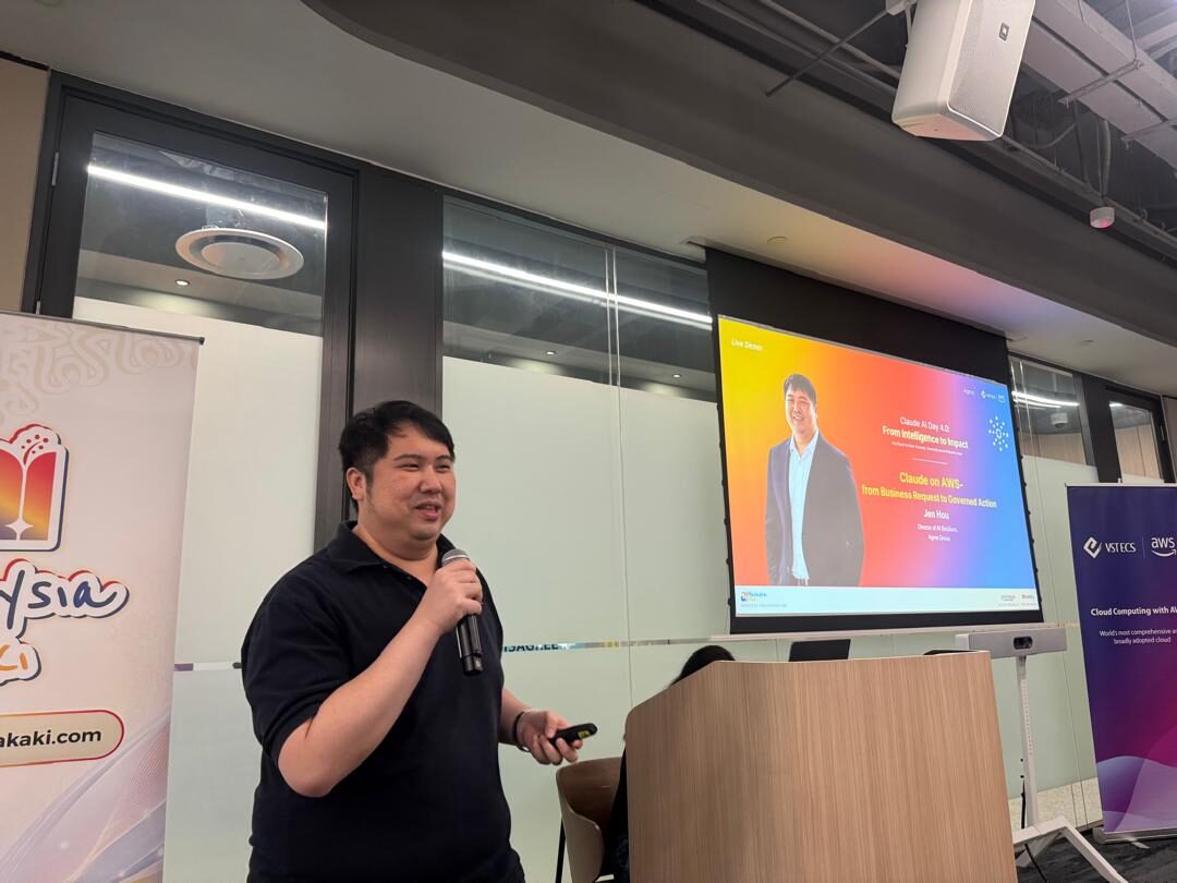 AK moderating the fireside at Claude AI Day 4.0