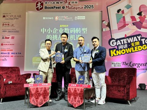 AK at Popular Bookfest Malaysia 2025